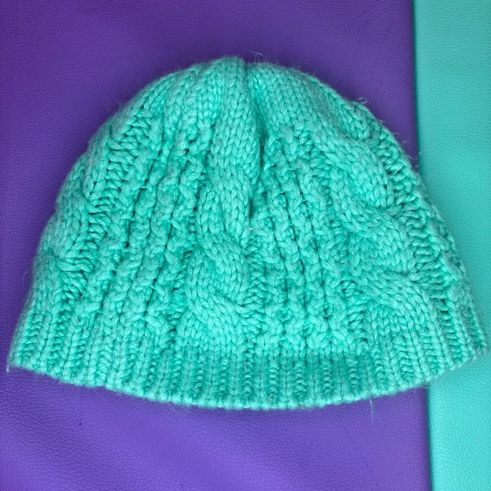 The North Face Youth/Junior Kids Mint Cable Knit Beanie Size Medium‎